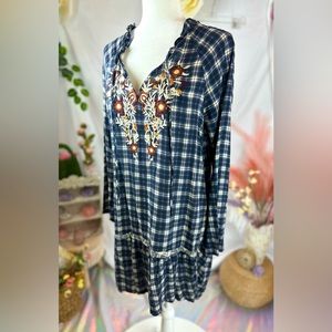 THML Blue Plaid Floral Embroidered Drop Waist Tunic Dress. Size Medium